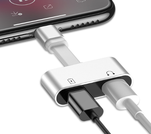 2-in-1 Audio Adapter – Lightning to 3.5mm + Charging for iPhone